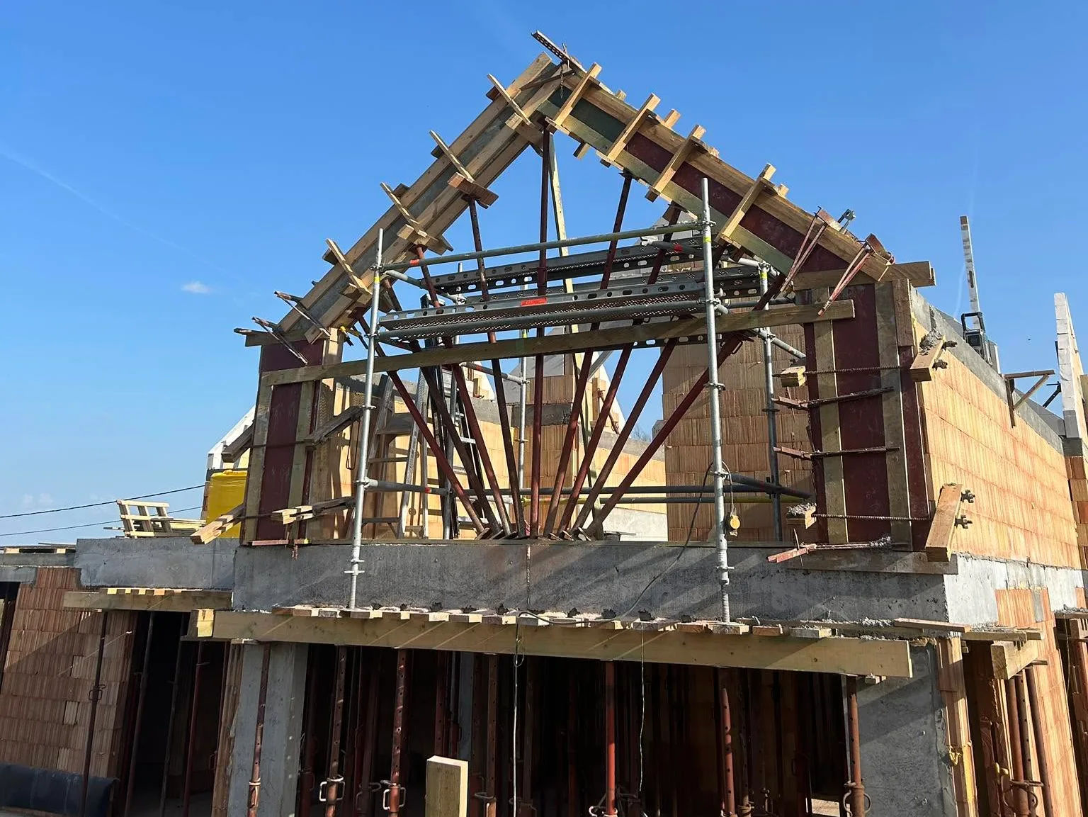 Rénovation d'un bâtiment mené par L.L Concept
