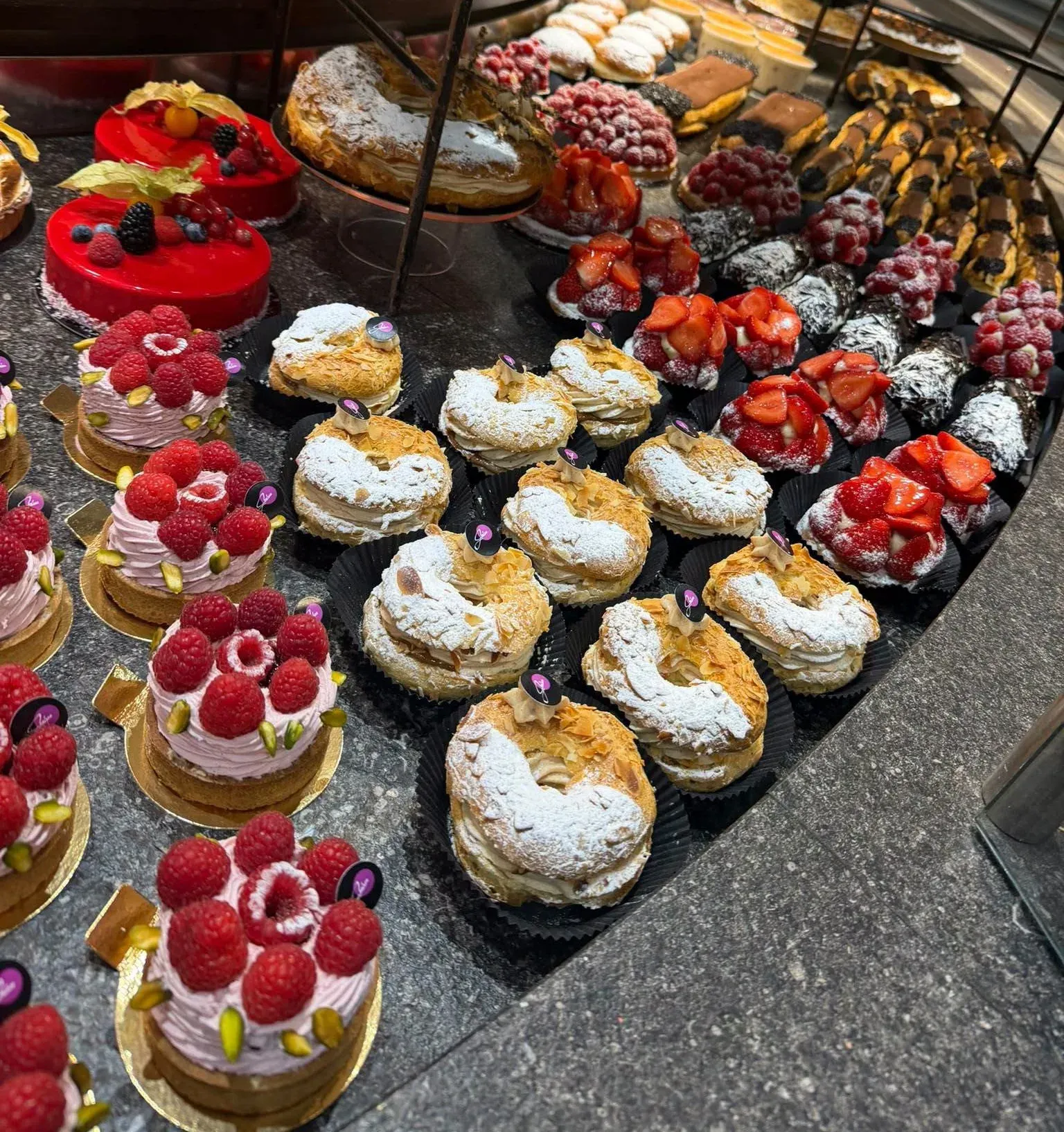 Photo de pâtisseries réalisés par la boulangerie Gontran à Braine-le-Comte