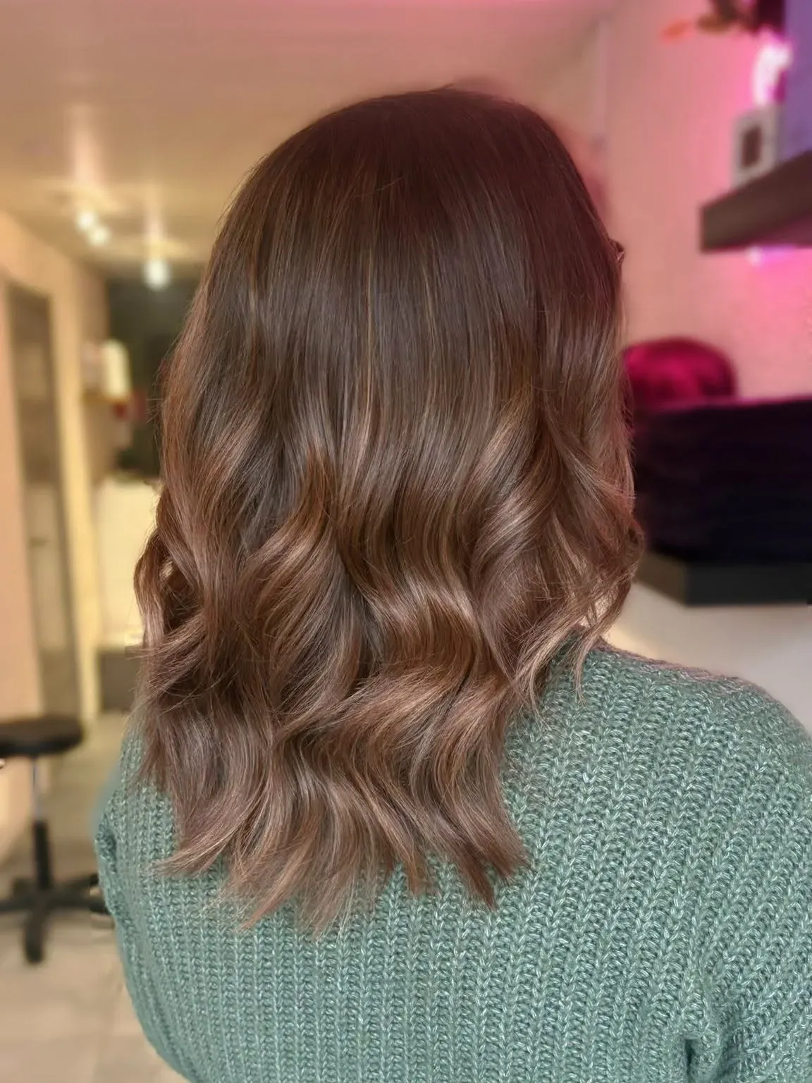 Réalisation d'une coiffure par Ellyhair